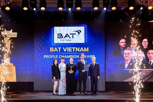 BAT nhận giải 'Lãnh đạo phát triển con người' tại Việt Nam Excellence 2025