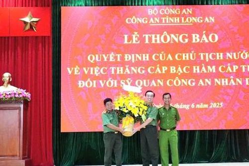 Giám đốc Công an tỉnh Long An được thăng cấp hàm Thiếu tướng