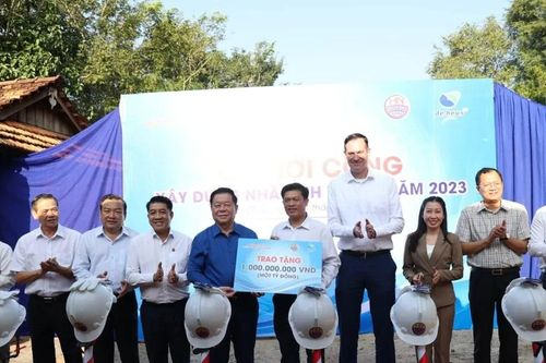 Những mái nhà 'gieo mầm' tương lai của Hùng Nhơn và De Heus