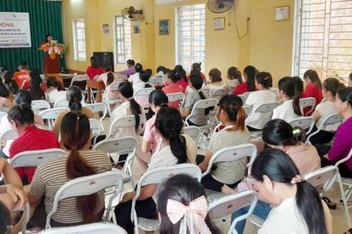 Phát huy vai trò làm chủ của phụ nữ thông qua đối thoại chính sách