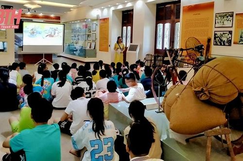 Dẫn lối về nguồn
