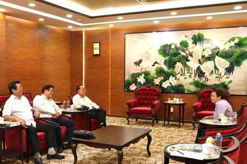 Phó Bí thư Thường trực Tỉnh ủy tiếp và làm việc với Hội đồng hương Đồng Tháp tại TP Hồ Chí Minh