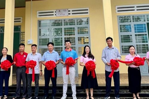 Khánh thành phòng học và công trình phụ tại điểm trường làng Dek