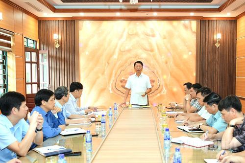 Kiểm tra việc sắp xếp tổ chức bộ máy, cán bộ, cơ sở vật chất tại các địa phương