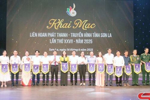 Khơi dậy niềm đam mê, cống hiến