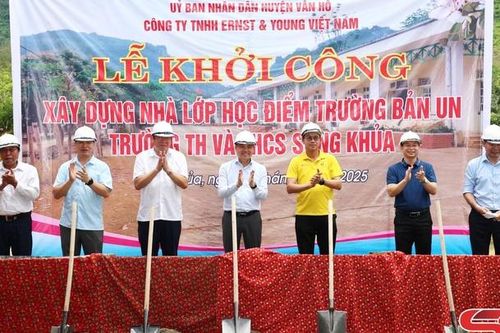 Khởi công xây dựng nhà lớp học điểm trường bản Un