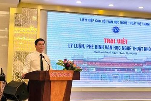 Chung tay xây dựng hồn cốt văn học nghệ thuật nước nhà