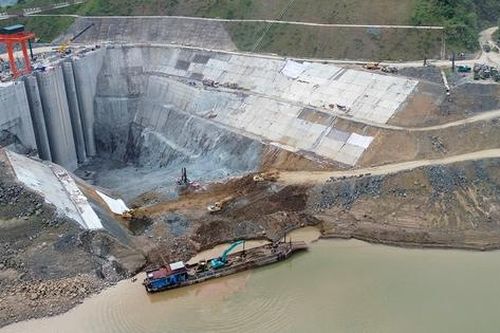 Thủy điện Hòa Bình mở rộng 'chạy nước rút' để kịp phát điện trong tháng 8