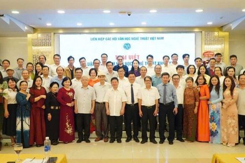 TP Huế nâng cao năng lực lý luận, phê bình văn học nghệ thuật