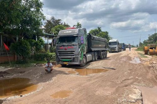 Tỉnh lộ 9 ở Huế xuống cấp nghiêm trọng
