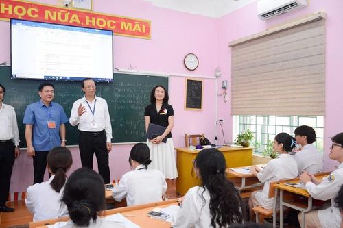 Công bố đỗ chuyên vào 10: Hà Tĩnh, Vĩnh Phúc bùng nổ thủ khoa