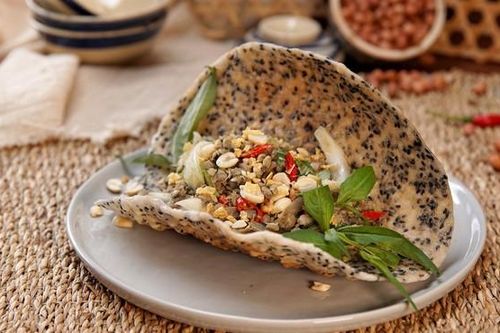 Cách làm hến xúc bánh đa ngon giòn, chuẩn vị miền Trung