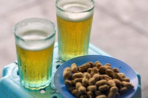 Có nên uống bia rượu sau khi tập thể dục, thể thao