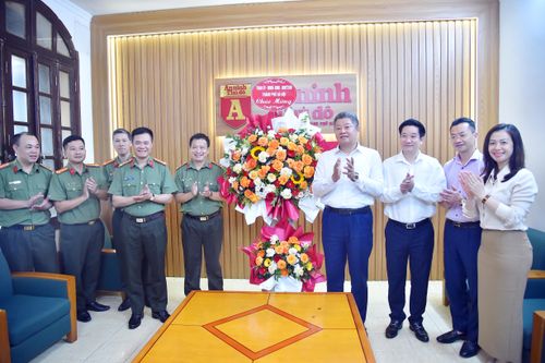 Phó Chủ tịch UBND TP 'đặt hàng' An ninh Thủ đô tích cực tham gia 'mặt trận' chống hàng giả, hàng nhái