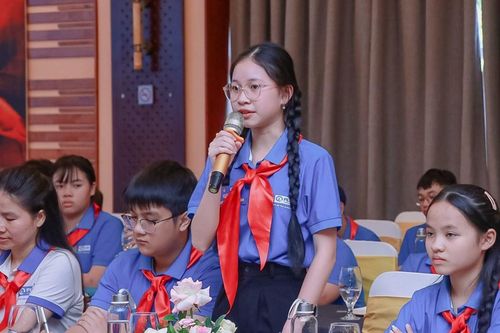 Gieo mầm dân chủ, nuôi dưỡng tương lai