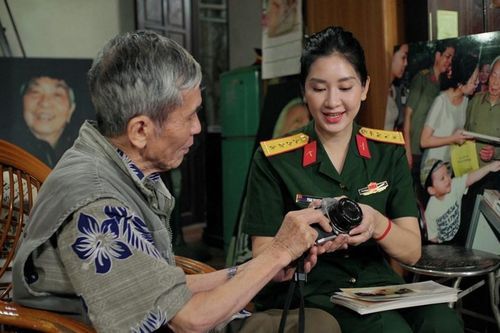 Một thước phim, nghìn trang sử