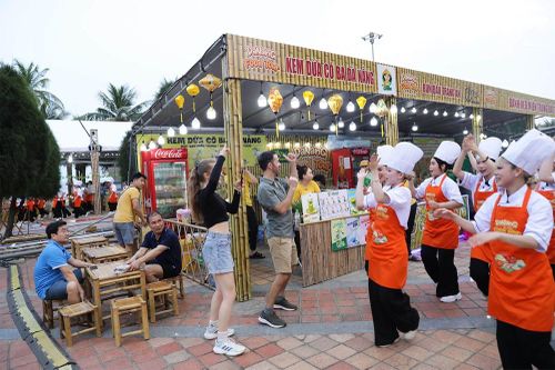 Hàng loạt thương hiệu ẩm thực nổi tiếng phục vụ du khách tại 'Hương vị mùa hè Đà Nẵng'