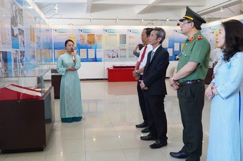 Thành phố Huế kỷ niệm 100 năm Ngày Báo chí cách mạng Việt Nam