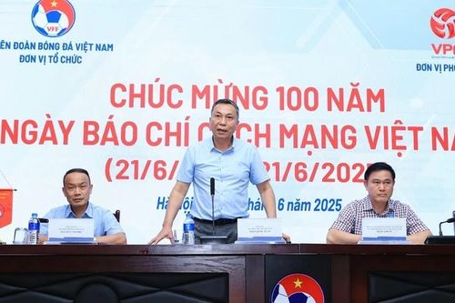 Chủ tịch VFF Trần Quốc Tuấn: 'Bóng đá Việt Nam sẽ không nhập tịch ồ ạt'