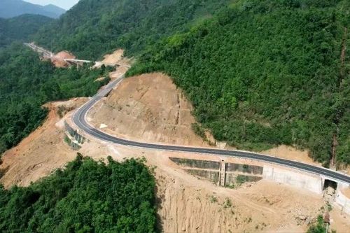 Đẩy nhanh tiến độ công trình trọng điểm