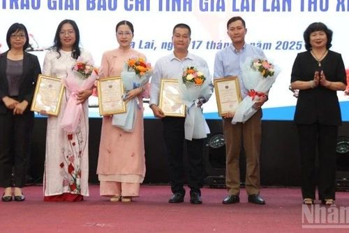 Gia Lai gặp mặt biểu dương người làm báo tiêu biểu