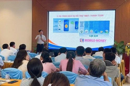 Trà Vinh: Hỗ trợ cán bộ quản lý nhà nước triển khai thương mại điện tử