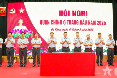 Sư đoàn Không quân 372 tổ chức hội nghị sơ kết 6 tháng đầu năm 2025