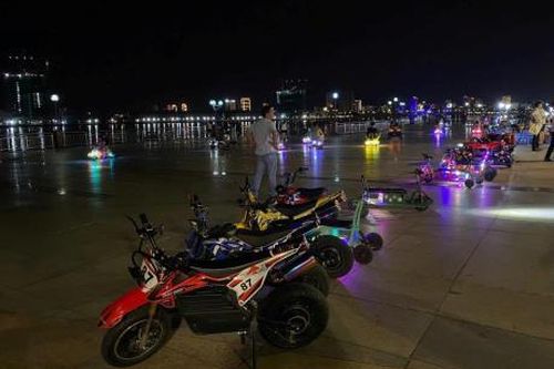 Bất an với xe điện 'độ' mini!