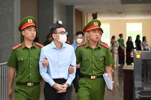 Lần thứ 3 mở lại phiên tòa xét xử phúc thẩm các bị cáo trong vụ án FLC