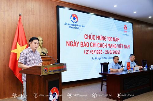 Đội tuyển Việt Nam không chạy theo làn sóng nhập tịch