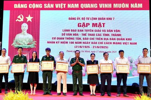 Báo chí tiếp tục nâng cao chất lượng tuyên truyền về quân sự, quốc phòng