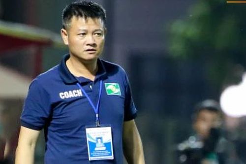 Văn Quyến trải lòng sau chiến tích trụ hạng của Sông Lam Nghệ An