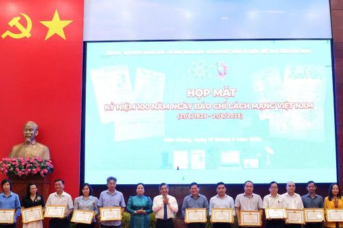 Hậu Giang: Tuyên dương nhiều cá nhân, tập thể Báo chí