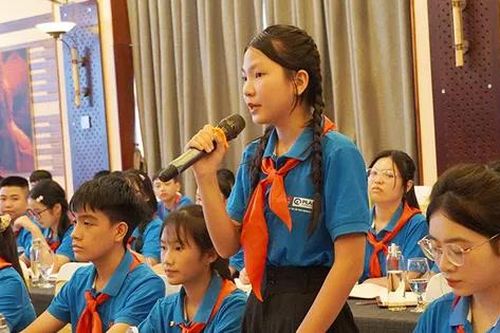 Thiếu nhi đề cập nhiều vấn đề 'nóng' khi đối thoại với lãnh đạo tỉnh Quảng Bình