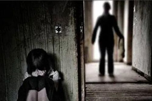 Khởi tố hai đối tượng có hành vi dâm ô người dưới 16 tuổi