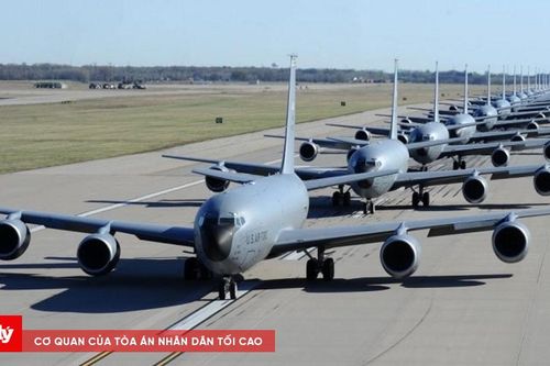 Mỹ ồ ạt triển khai máy bay tiếp dầu vượt Đại Tây Dương