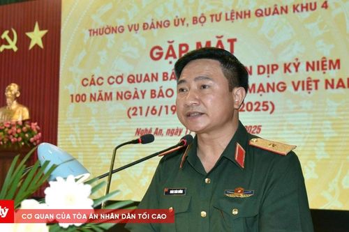 Báo chí là 'binh chủng đặc biệt' trên mặt trận tư tưởng