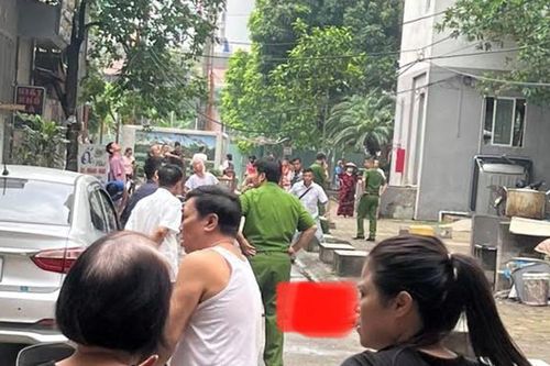Sau tiếng 'rầm' lớn, người đàn ông rơi xuống tử vong ở khu chung cư Hà Nội