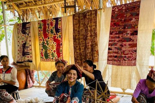 Cơ hội lớn cho nghề dệt thổ cẩm của đồng bào Thái Nghệ An