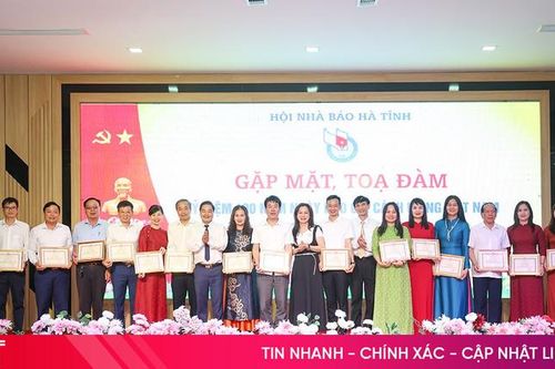 Hội Nhà báo Hà Tĩnh tọa đàm Kỷ niệm 100 năm Ngày Báo chí Cách mạng