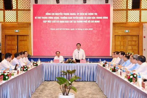 'Cần đẩy nhanh việc nghiên cứu mô hình báo chí mới theo hướng tập đoàn báo chí hoặc tổ hợp báo chí'