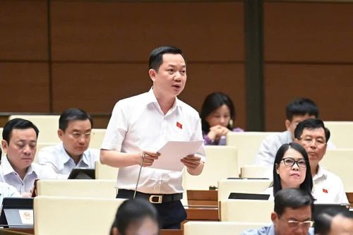Cán bộ, công chức cần đặt mình vào khó khăn của người dân, doanh nghiệp để giải quyết công việc