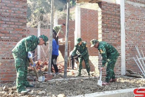 Bền chặt tình quân - dân biên giới