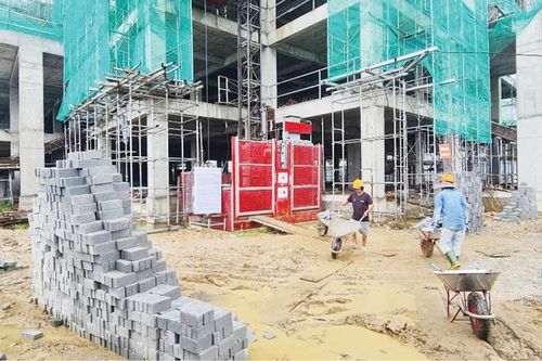 Khan hiếm nguồn cung, giá cát tăng vọt