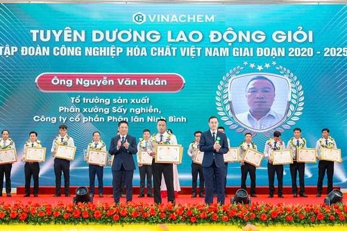 Người tổ trưởng 'giữ lửa' sáng kiến ở Phân xưởng Sấy nghiền