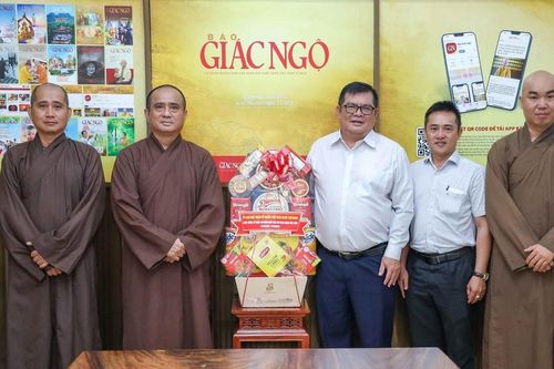Lãnh đạo Ủy ban MTTQVN TP.HCM thăm Báo Giác Ngộ nhân kỷ niệm 100 năm Ngày Báo chí Cách mạng Việt Nam