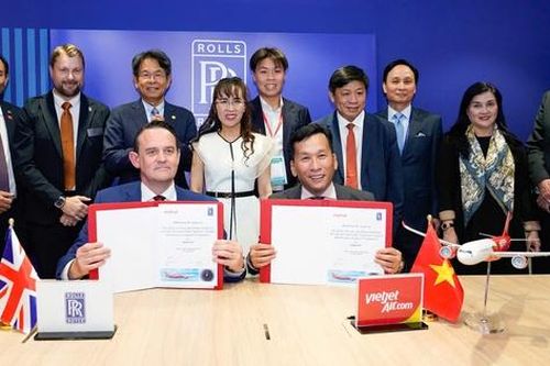 Vietjet ký đơn hàng 'khủng' với Rolls-Royce