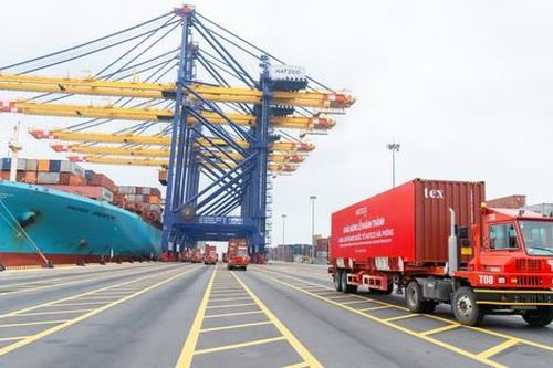 Kiến nghị sớm điều chỉnh khung giá bốc dỡ container cảng biển