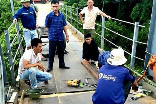 Nghệ An: Khẩn trương sửa chữa cầu treo duy nhất vào bản Lam Khê