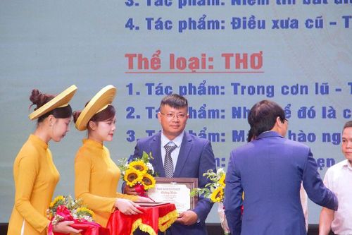 Tôn vinh người làm báo qua sáng tác nghệ thuật
